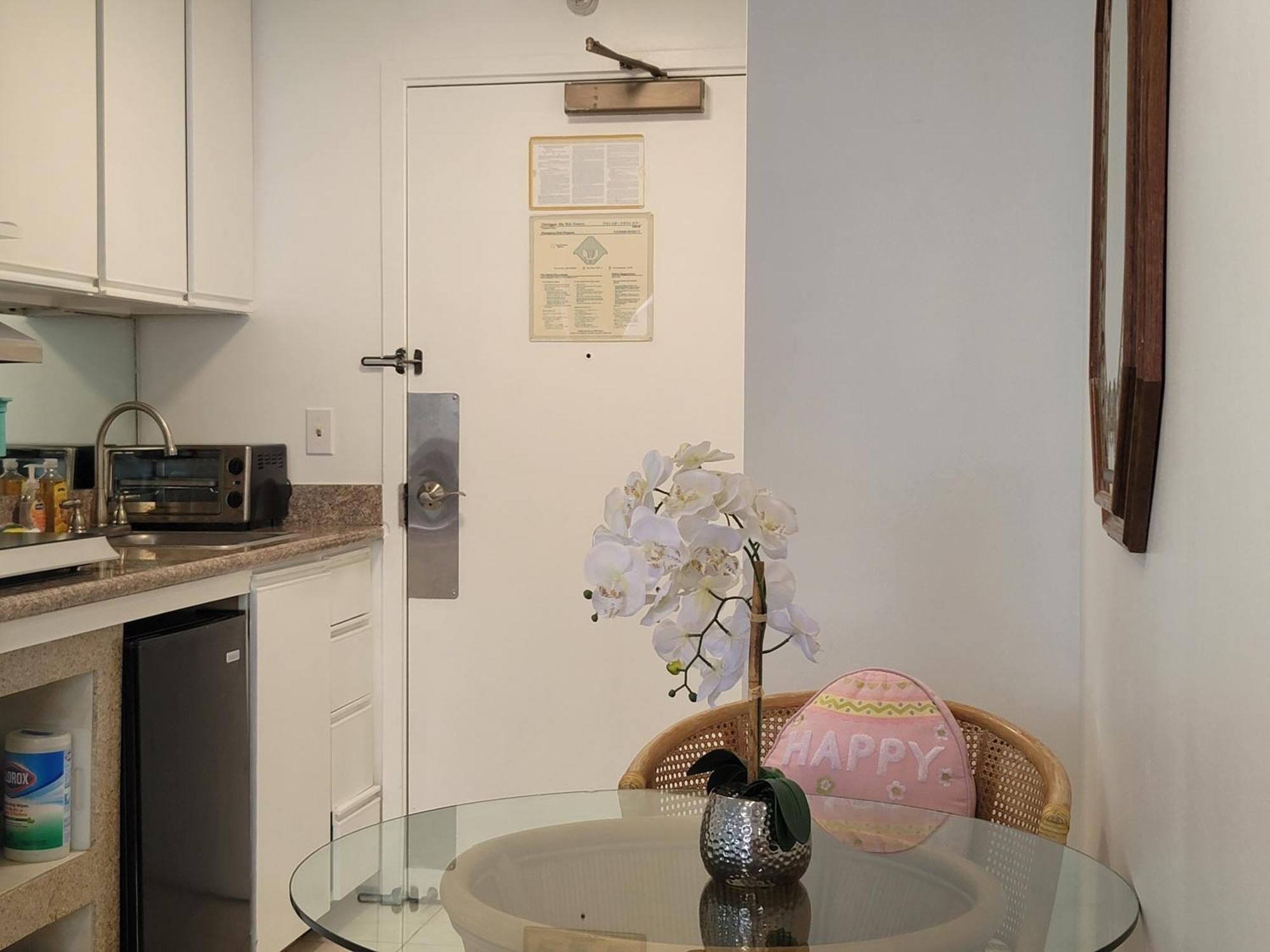 Waikiki Studio Steps To Beach-Mall Free Parking-Wifi هونولولو المظهر الخارجي الصورة