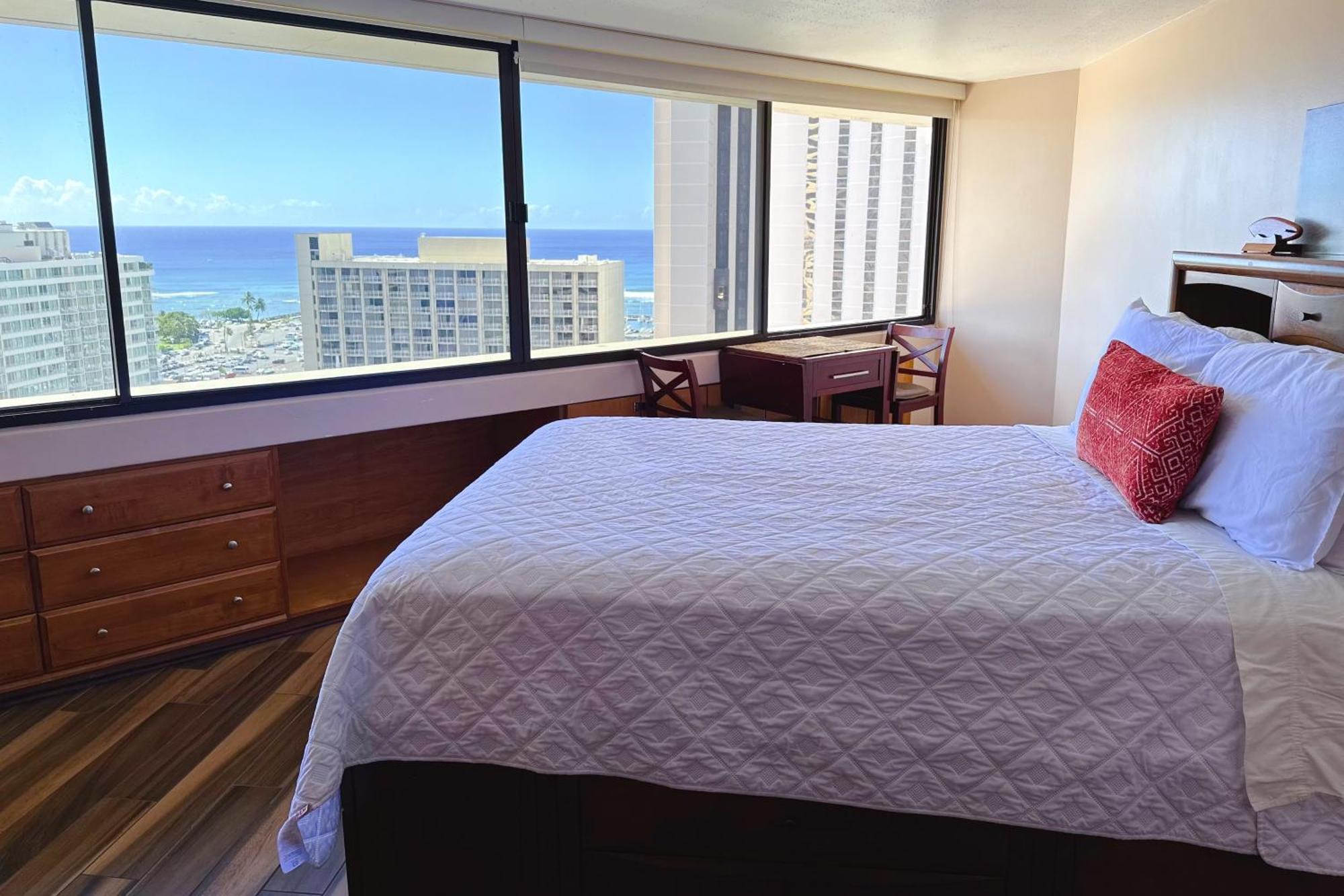 Waikiki Studio Steps To Beach-Mall Free Parking-Wifi هونولولو الغرفة الصورة