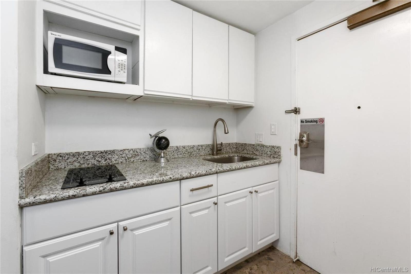 Waikiki Studio Steps To Beach-Mall Free Parking-Wifi هونولولو الغرفة الصورة