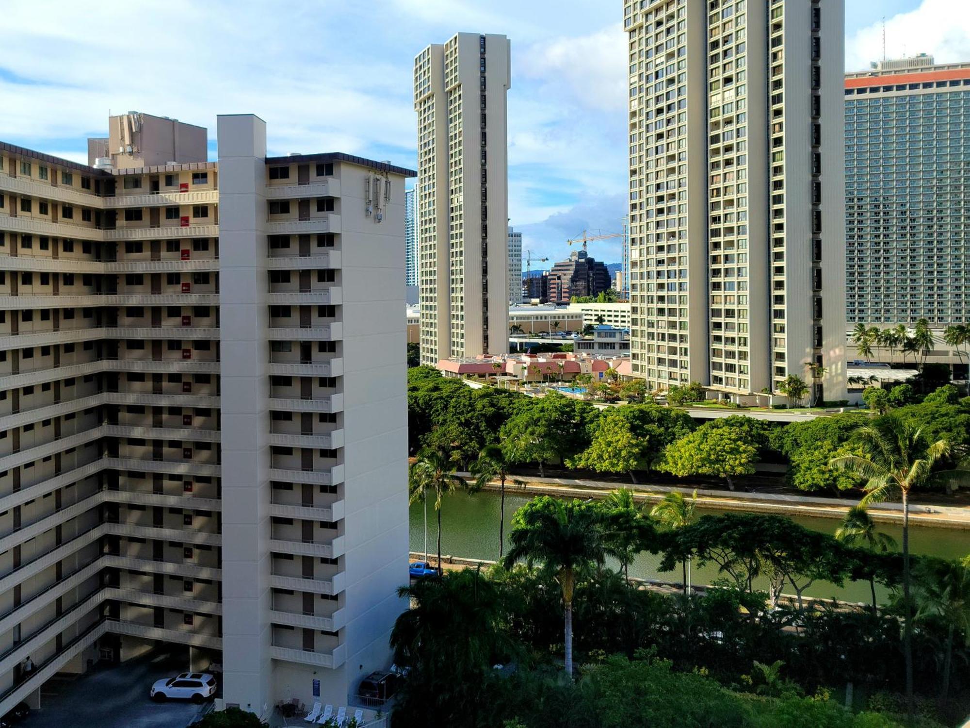 Waikiki Studio Steps To Beach-Mall Free Parking-Wifi هونولولو الغرفة الصورة
