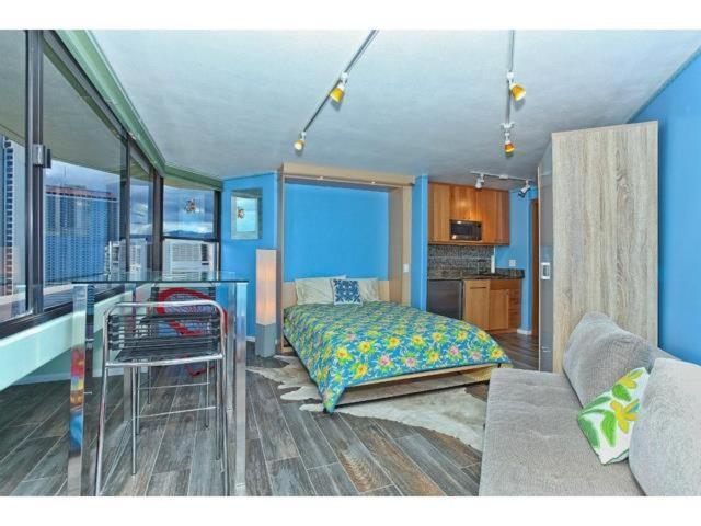 Waikiki Studio Steps To Beach-Mall Free Parking-Wifi هونولولو الغرفة الصورة