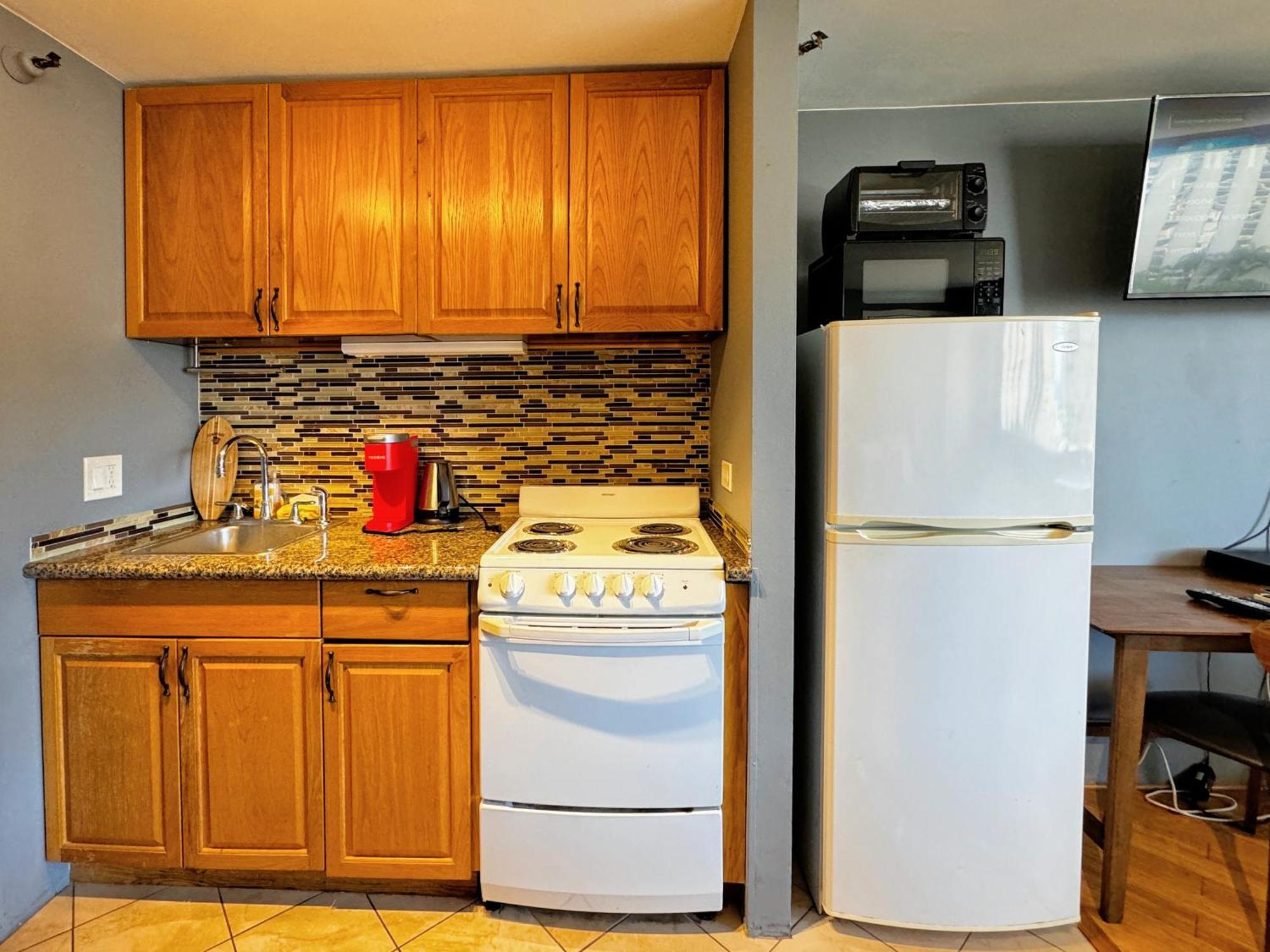 Waikiki Studio Steps To Beach-Mall Free Parking-Wifi هونولولو المظهر الخارجي الصورة